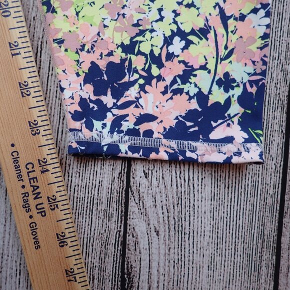 Fabletics Capri Leggings Womens 3x Yoga Pants Floral Print - Picture 8 of 8